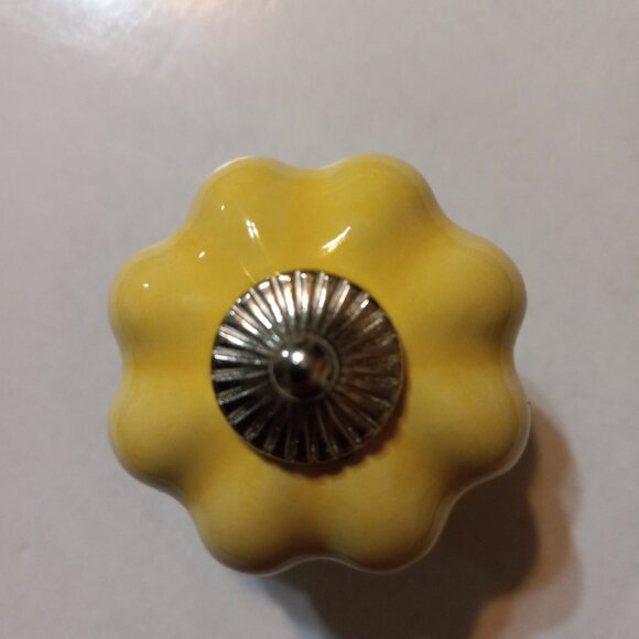 Ceramic Yellow Pumpkin Shape Cabinet Knob - Picture 1 of 4